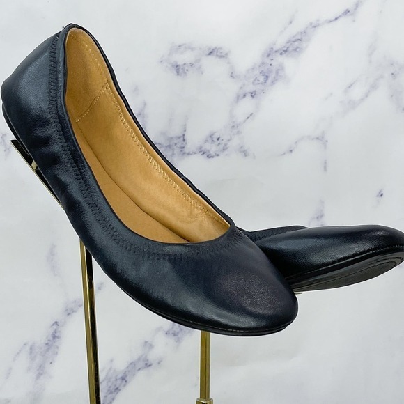 Lucky Brand | ‘Erin’ Black Leather Flats | 10 - Picture 2 of 12